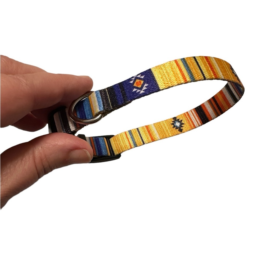 Southwestern Style Dog Collar/Buckle Close